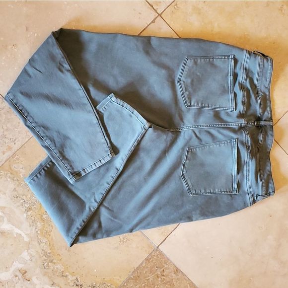 Jeans - Picture 3 of 6